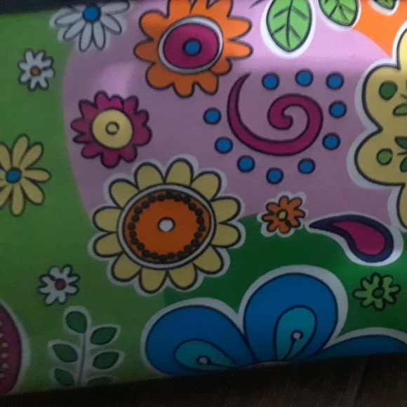 An Overnight Bag - Picture 5 of 6